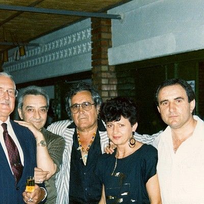 1989. Con el escultor Aurelio Teno y los poetas Vicente Núnez y Alejandro López Andrada. El Viso, Los Pedroches
